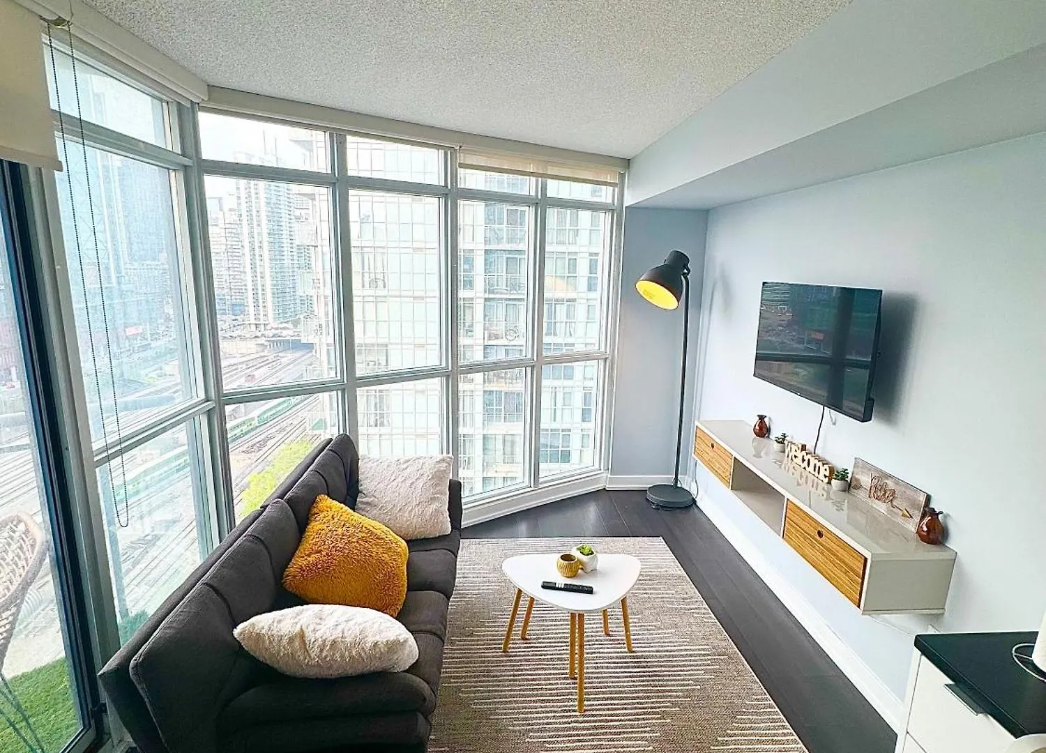 Home Lux Toronto